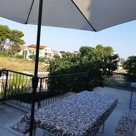 Apartman Hana *